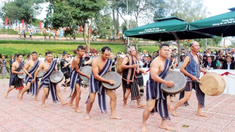 Kơl jrê bung jrê bàng