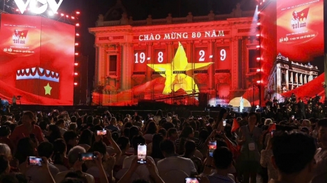 THỦ TƯỚNG PHẠM MINH CHÍNH PÂH BH’RỢ NGHỆ THUẬT CHR’NĂP “HÀ NỘI - TƠỢ HÂN NOO C’LOỌT LỊCH SỬ C’MOO 1945”