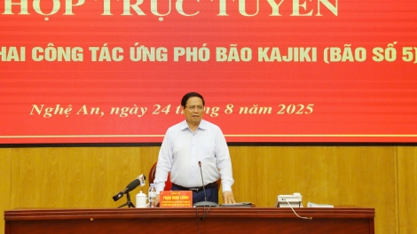 Thủ tướng teh đak bơ̆n Phạm Minh Chính pơgơ̆r jang tơjră hăm 'mi kial kơsô̆ 5 