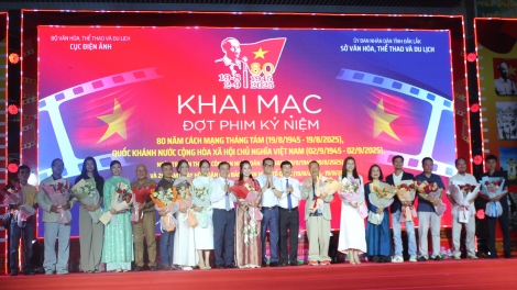 Sơn đờm dơ̆ lơh lơma tơnkah 80 nam Kăc màng nhai Phàm mờ Sơn tờm Dà lơgar ngai 2 nhai 9