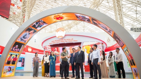 Củ tịc Quôk hội ồng Trần Thanh Mẫn lòt sền broă rơcang lơh Ràng tơlik “Jơnau Kah yau mờ Kơnòl Quôk hội Việt Nam