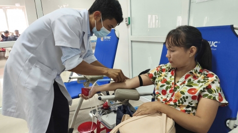 Dak Lăk ječ ameč iâu mơnuih ƀôn sang nao pơyơr drah