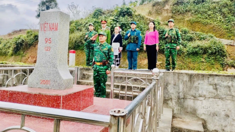 Ngon tô thứ 5 mự 28 căm bườn 8 pì 2025: Bai ép chiên lang khòng cách mạng bườn 8 cắp pàng piến mắư cánh tẳng tánh bản mương mự nị