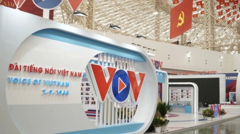 Tổng Ƀí thư ồng Tô Lâm, Thủ tướng ồng Phạm Minh Chính mờ Củ tịc Quốk hội ồng Trần Thanh Mẫn tus bal Dơ̆ bơyai lơh sơn đờm Ràng tơlik 80 nam cồng nha Dà lơgar