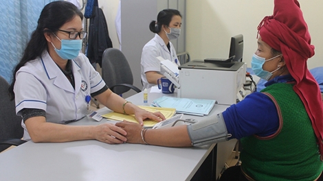 KỈ FẤN LÈO CHỨ PỬA KHẢM CHỎI PỈNH BHYT