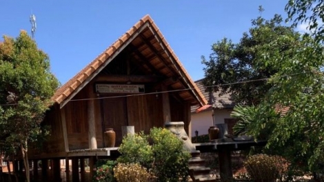 Lŏn ia pơplih phrâo