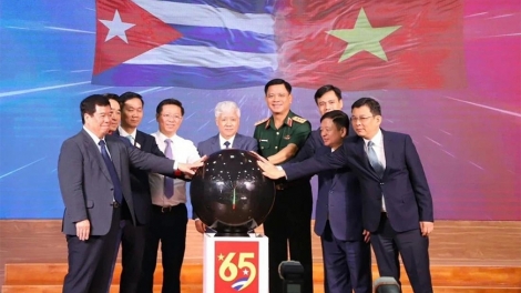 KAPOL CHU THAP DO VIET NAM TADUAN LABAIH 421 TI DONG DAONG KA BHAP BINI CUBA