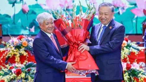 ពត៌មាន​ម៉ោង១៥