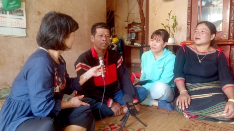 Jua pơhiăp Việt Nam-Anŏ pơtruh brơi gru grua hiam djop plơi pla