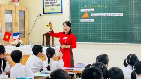 LƯƠNG GIÁO VIÊN MOON ĐƠC DZOÓC TƠỢ 2-7 ỨC ĐỒNG COH MUY C’XÊÊ