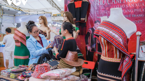 DAK LAK PAGLAONG NDAP NDA HU ANGAN DI BHUM TAME DARAK PASAR