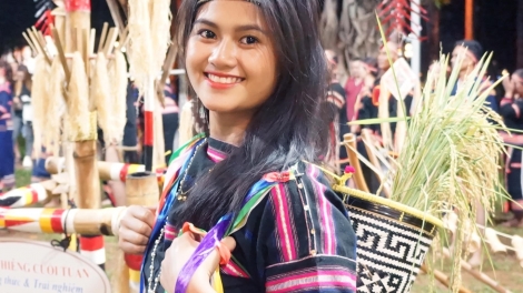 Tơlơi adoh Jarai đưm