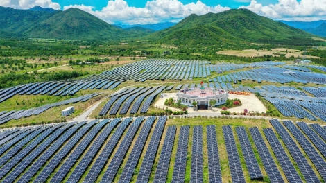 Khánh Hoà gĭt nền tiah tờm Dà lơgar bè lơh sa mờ măy mŏk mờ năng lượng 