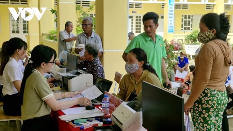 ទម្រង់រដ្ឋបាលសាធារណ:ចល័តនាំយកសេវាកម្មកាន់តែជិតឌិតប្រជាជន។