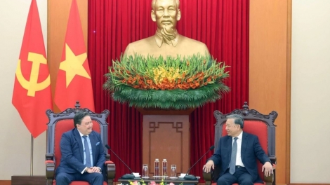 Tổng Bí thư Tô Lâm sơng Bơngai tang măt ăn teh đak Mi Marc E. Knapper