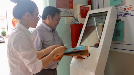 Pơhrăm juăt jang gah kơmăi kơsô̆, sơnong jang 'nao hăm bơngai jang ăn teh đak  