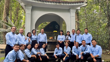 DANEI MIAT MIAT KRUNG YAVA RAYO PAPAR SAP BANGSA PEIH PAHA