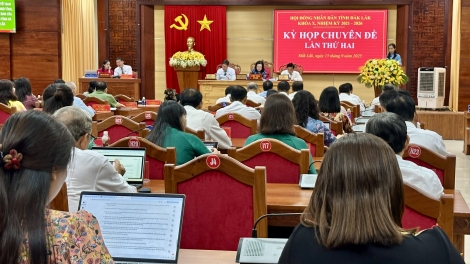 Êpul gơ̆ng bruă ƀuôn sang čar Dak Lak bi leh tur knơ̆ng hdră bhiăn, mđĭ kyar leh bi mŭt  