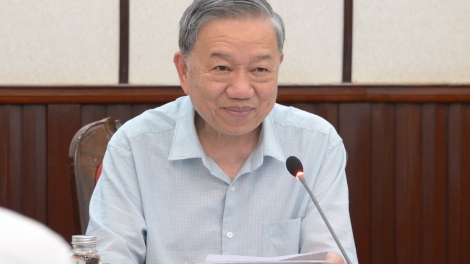 Khua git gai Ping gah ơi Tô Lâm git gai mông jơnum ngă tui Tơlơi pơtrun mrô 71 mơ̆ng Ding jum kơđi čar kơ pơplih prong bruă pơtô hăng pơjuăt 