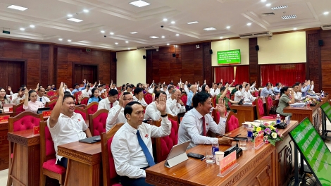 Dak Lak n’gluh an dŏng 18 nghị quyết, ngăch n’gluh tơm prăk ntuh kơl