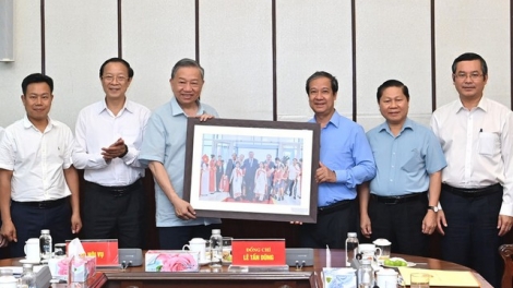 ពត៌មាន​ម៉ោង៦