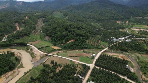 Khánh Hòa lăng kơjăp atok tơ iung kơjăp ‘lơ̆ng tơring kon kông groi kông