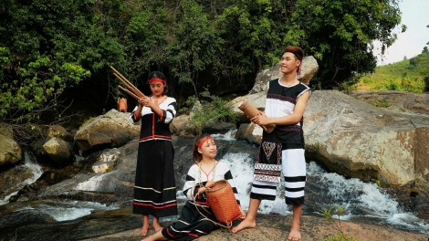 Khánh Hòa gơñăm pơđĭ kyar hơđong kjăp kual mơnuih ƀôn sang djuai ƀiă pơ čư̆ siăng