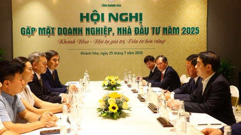 Càr Khánh Hoà tơn rŭc lơyah sră nggal bơcri priă, dong kờl mpồl lơh sa kă bro bơtàu tơnguh 