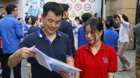 10 FẤN CHÈN  NẮM ĐẢY SLU PI SLON 2025 - 2026