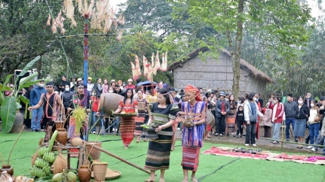 CỎ LẺ KIN KHẨU MẤƯ CÚA CẦN S’TIÊNG