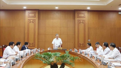 Tổng Bí thư Tô Lâm pơm jang hăm dôm Jơnŭm jang hơmet ăn Hop akŏm 14 kơ Đảng