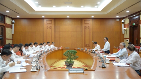 Grup mă bruă mrô 4 mơ̆ng Ding jum kơđi čar ngă bruă hăng 3 boh tơring čar Ninh Bình, Dak Lăk hăng Lào Cai