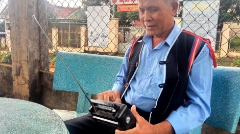 Jơnau đơs Việt Nam – Anih tơrbŏ bơta niam chài ală ƀòn