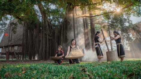 Hát về người cao tuổi Việt Nam