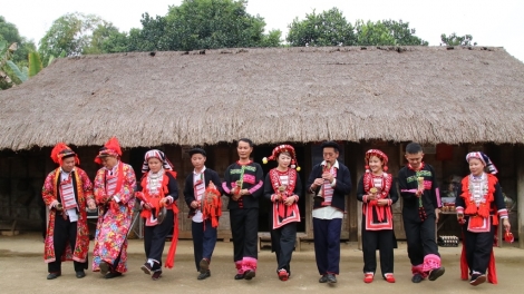 Lầy tzình thzáng ca páo dung chủ nhật hoi 19/10/2025