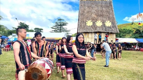 Ană Chơ Tuk Chơ Băn 