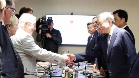 Pôa Tô Lâm - Kăn xiâm pơkuâ hnê ngăn Đảng tơdah Kăn xiâm hnê ngăn Đảng Kŏng sản Ăng-glê