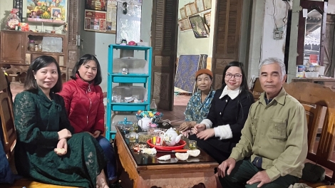 CCB AU TÔM HẨƯ HẾT TÀNG KHẢU BẢN DÚ KHUÔN LÙ