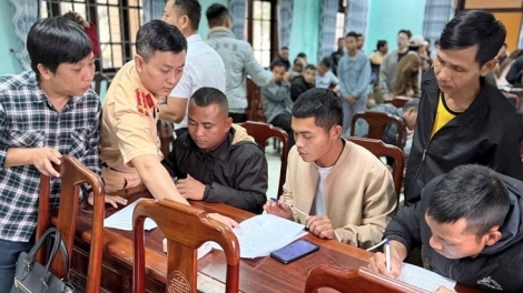 DỌO PAY ZÊN PA CHOOM LÂNG ĐOỌNG GIẤY PHÉP LÁI XE HA ĐHANUÔR A LƯỚI