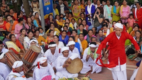 KHIK SUAN YAVA CAM DALAM YAOK RAGAM ADAOH