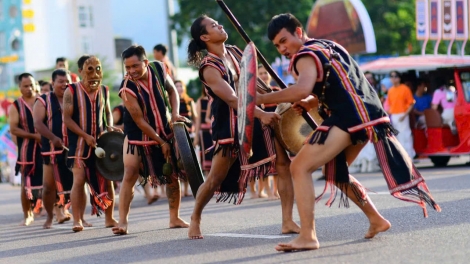 Càr Gia Lai lơh geh ngan ngồn broă lơh tờm gơguh lòt nhơl bơh brê bơnơm dờng tus dà lềng tơlir 