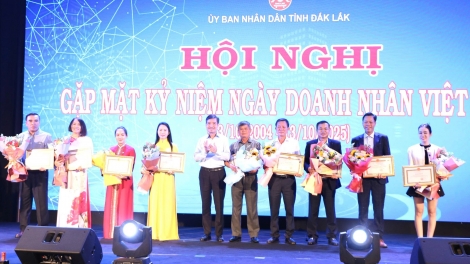 Dak Lăk bưp ƀô̆ mơta amăng hrơi pơpŭ kơ Mơnuih mơdrô Việt Nam