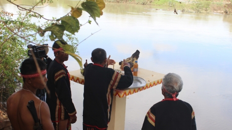 Tơlơi pơhing phrâo - Hrơi năm, lơ 1-11-2025