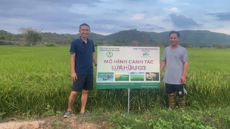 Nuĭh rgop soan mât rƀăy “grăp ba me” bah nuĭh Raglai, K’Ho 