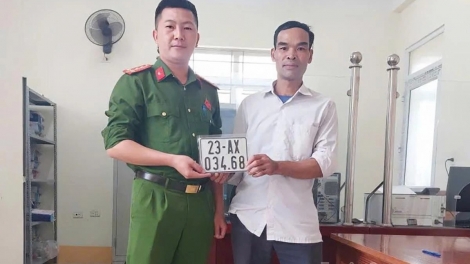 MÒN ĐÂY PỬA PĂN VIỂC HẾT CHỈA XE HẨƯ CÔNG AN XẠ