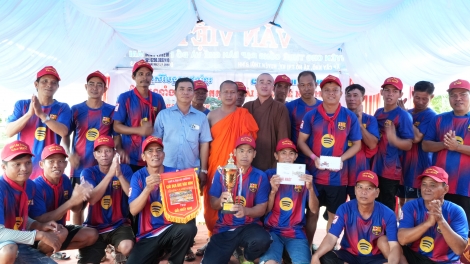 ជនរួមជាតិខ្មែរ កាម៉ាវ ឆ្ពោះទៅកាន់មហាសន្និបាតតំណាងបក្ខភាគខេត្តដោយស្មារតី "ល្អទាំងផ្លូវធម៌ បវរទាំងផ្លូវលោក