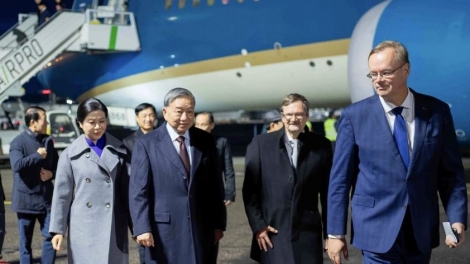 Khua git gai Ping gah ơi Tô Lâm pơphun ngă lu bruă ƀơi Phần Lan