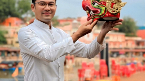 គ្រូបង្រៀនសាកលវិទ្យាល័យរួមចំណែកថែរក្សាព្រលឹងសិល្បៈខ្មែរ