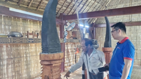 Atŏk kơtang lang să tơdrong oei sa joăt joe ‘lơ̆ng rŏ vă jang tơmang pơhiơ̆ kơjăp ‘lơ̆ng tơ̆ Gia Lai