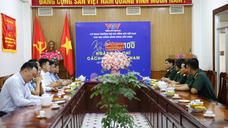 Chiến sĩ miền Tây